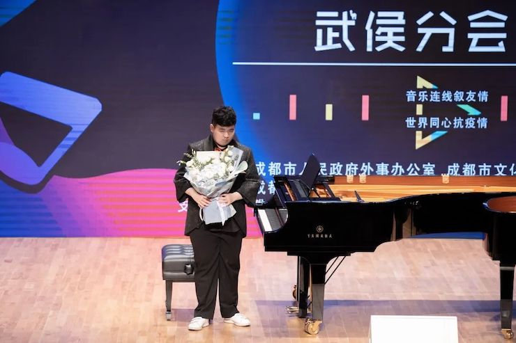 活动报道 | “科技助力，跨越时空”，小鹿纯子携手刘明康共享中日音乐盛宴